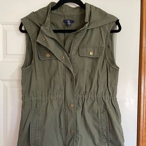 Gap Hooded Cargo Vest